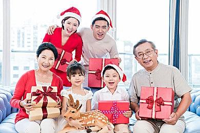 《时间旅者：重生曙光》新预告 女主收割人类精华